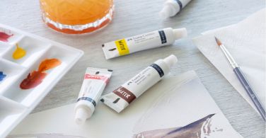 Watercolours: Keindahan Transparansi dalam Setiap Sapuan Warna